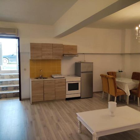 Superior Chic Family Apartment 칼람파카 외부 사진
